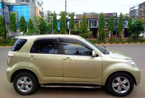 টয়োটা রাশ ১.৫ রিয়ার হুইল ড্রাইভ ২০১১ গোল্ড