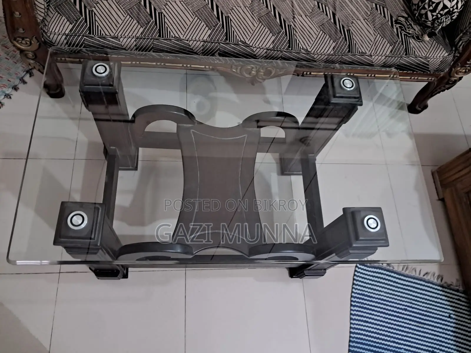 Divan and Tea Table (Set)