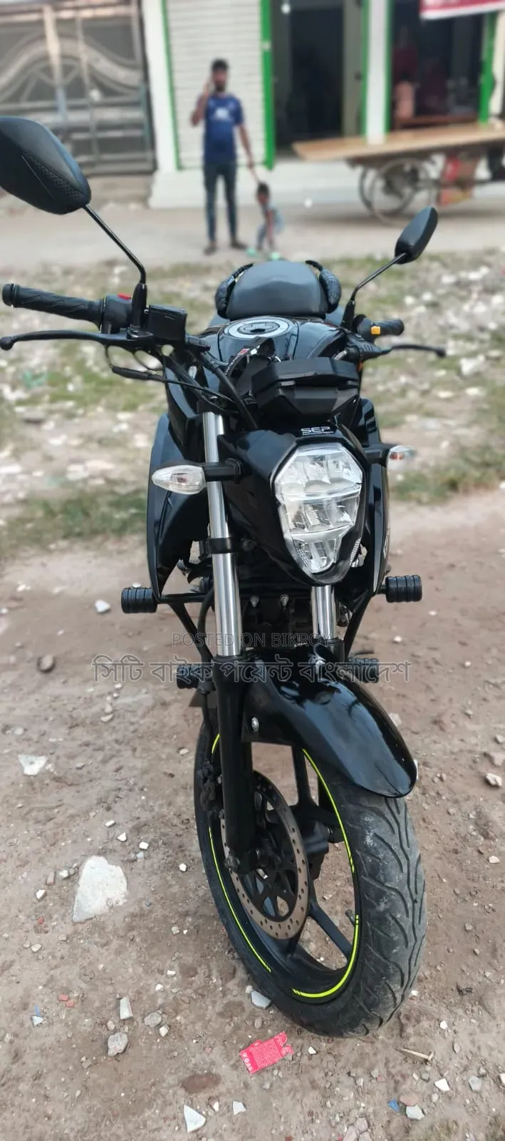 সুজুকি জিক্সার ২০২৪ কালো
