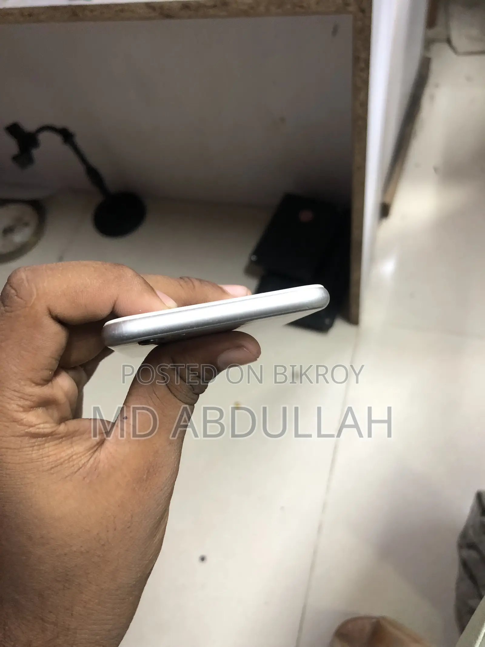 অ্যাপল আইফোন ৬এস ৬৪ জিবি হোয়াইট