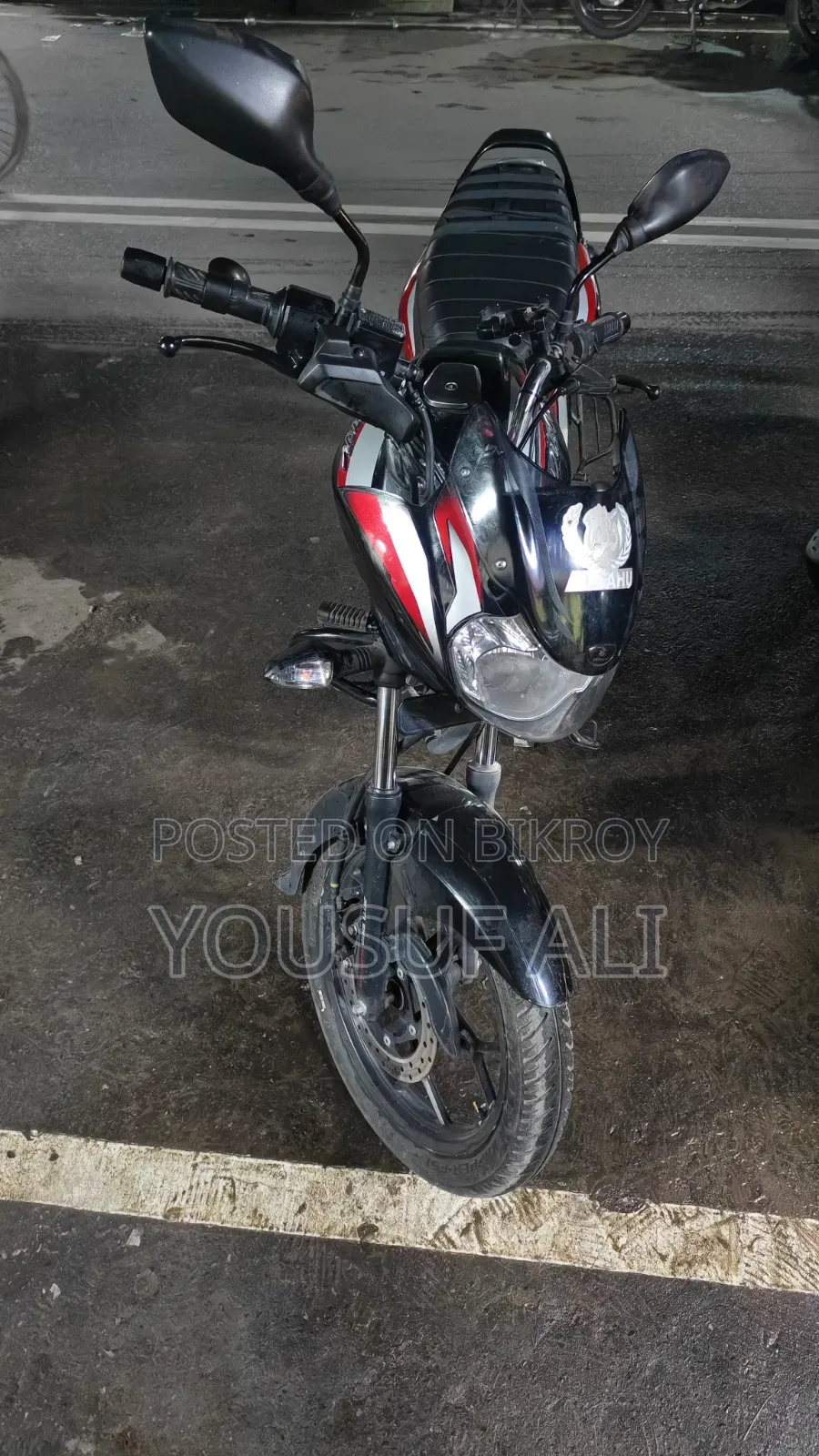 বাজাজ ডিসকভার ১২৫ ২০২৩ কালো