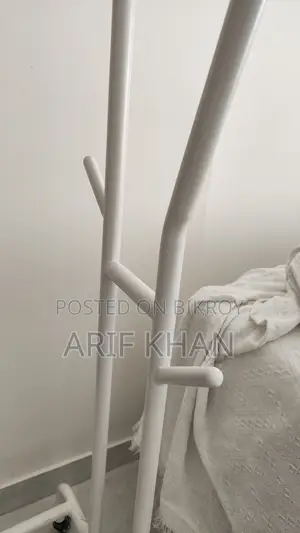 ক্লোথ হ্যাঙ্গার