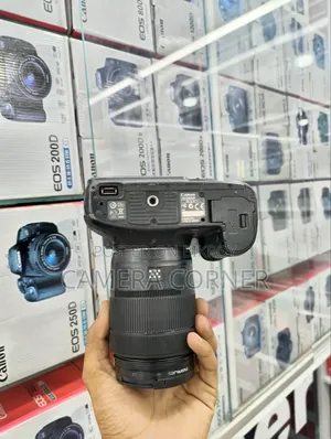 Canon 7D Camera With 18-135mm USM Lens