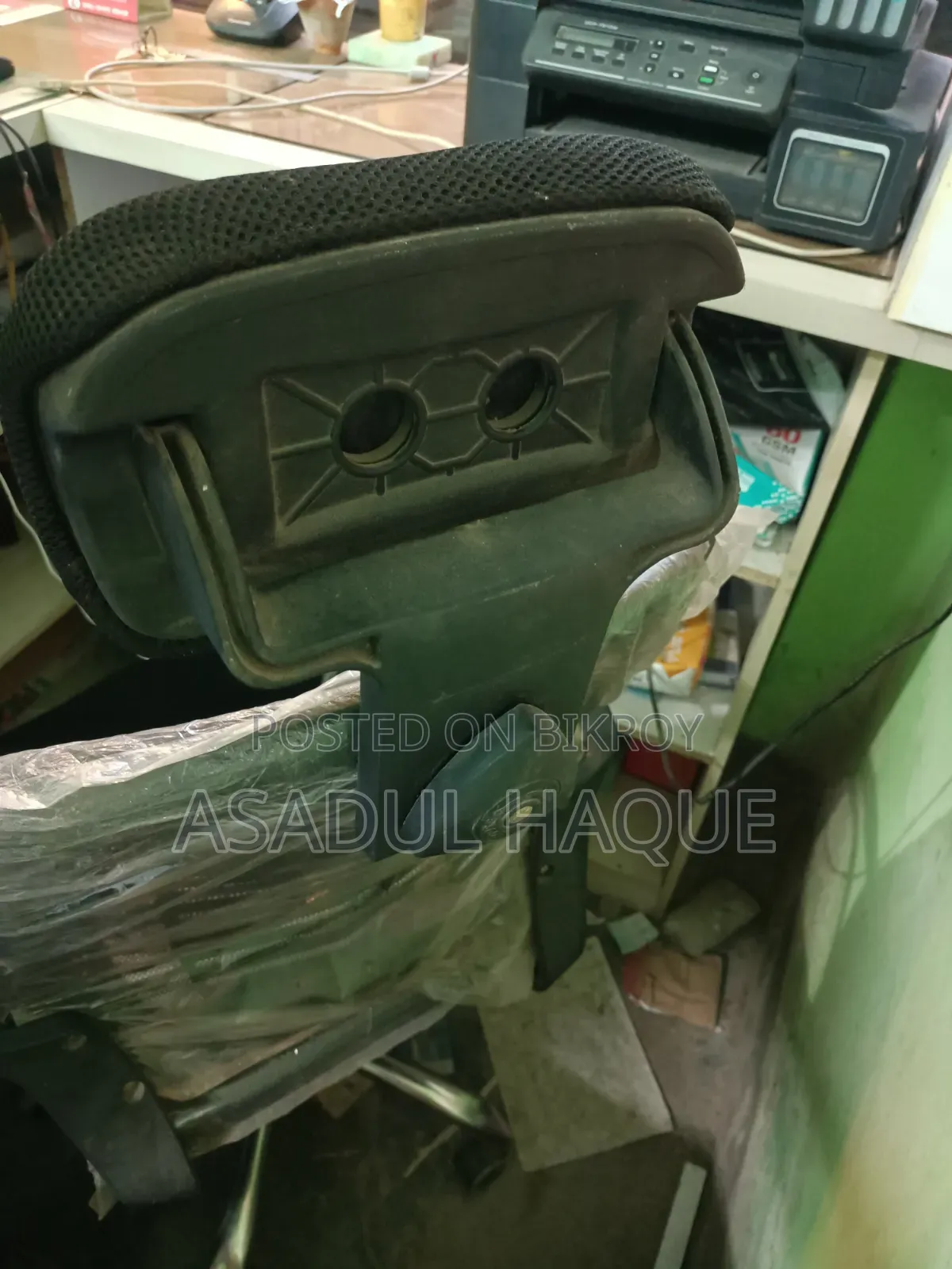 অনেক ভালো একটা চেয়ার