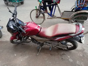 বাজাজ ডিসকভার ১২৫ ২০১৩ রেড