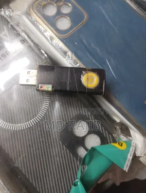 ক্লাস ডঙ্গল একটা মোবাইল এক্সেসরিজ