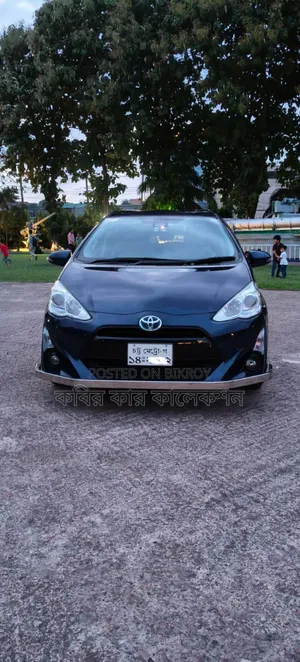 Toyota Aqua 2017 Black