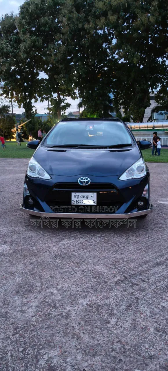 Toyota Aqua 2017 Black