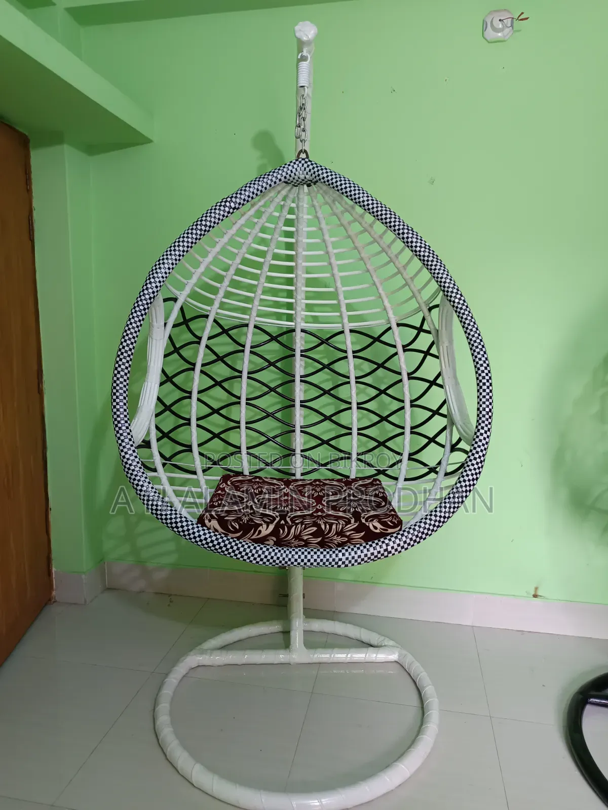 দ্য রয়্যাল মার্ট