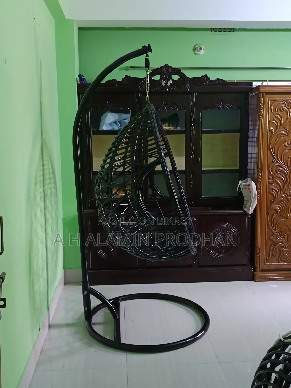 দ্য রয়্যাল মার্ট