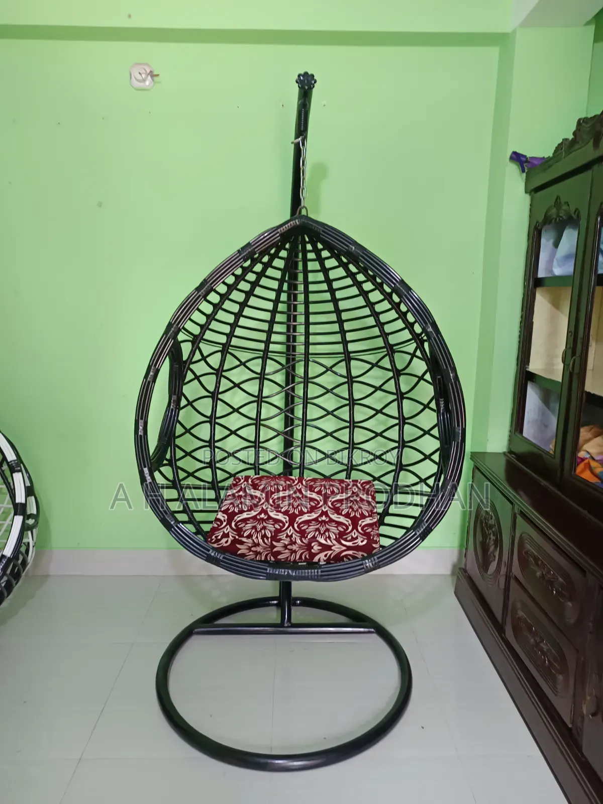 দ্য রয়্যাল মার্ট
