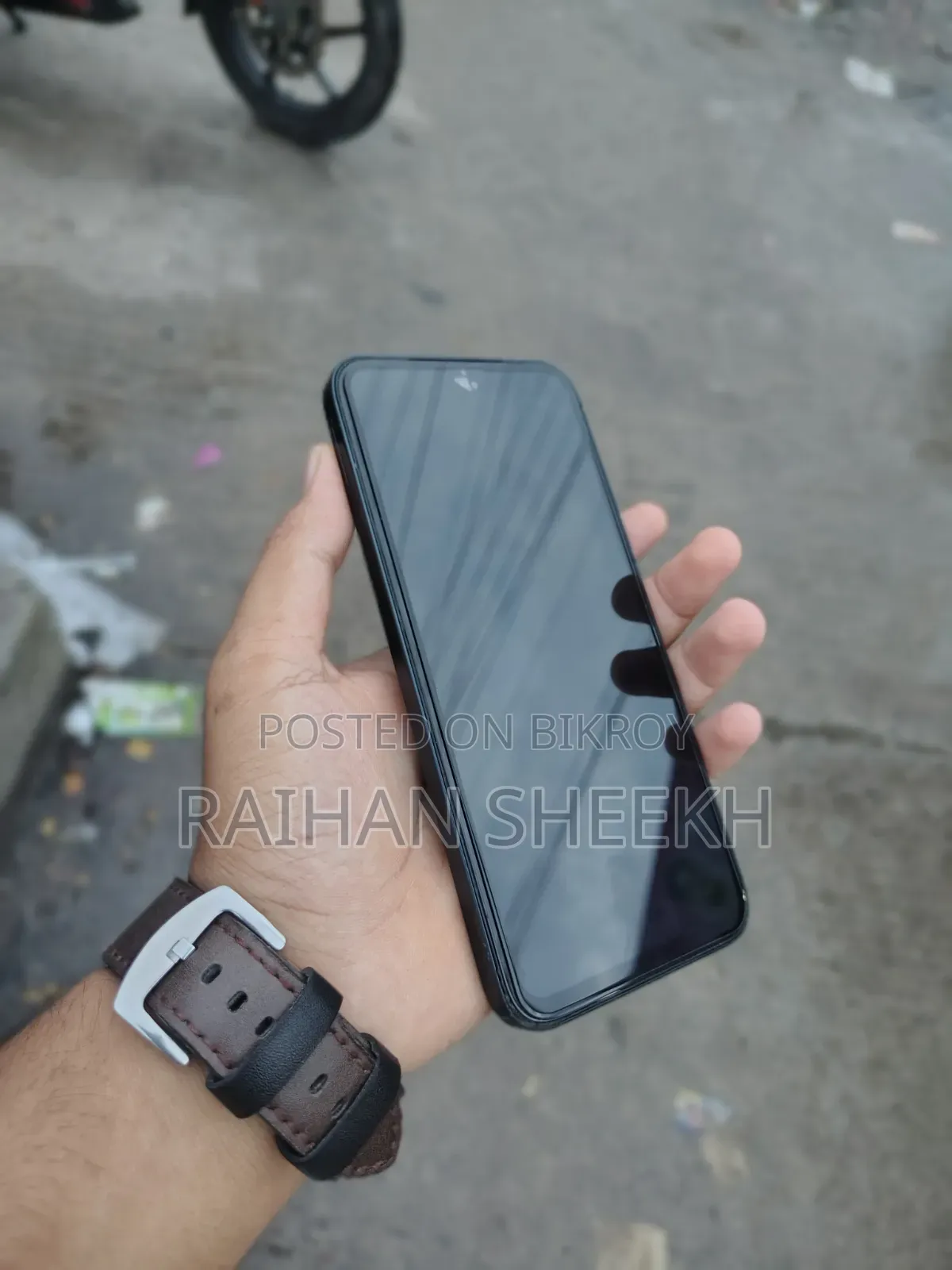 iQOO 128 GB Blue