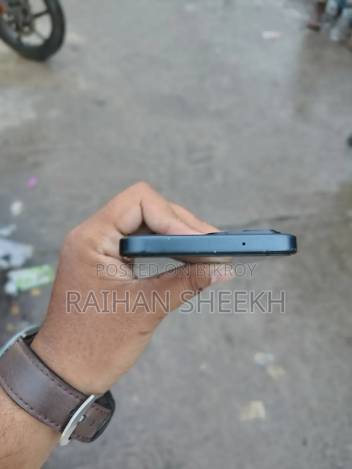 iQOO 128 GB Blue
