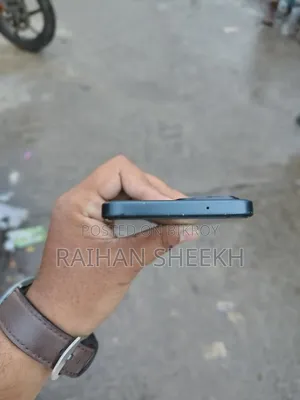 iQOO 128 GB Blue