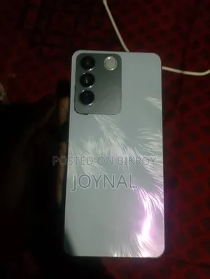 ভিভো ভি২৭ই ২৫৬ জিবি হোয়াইট