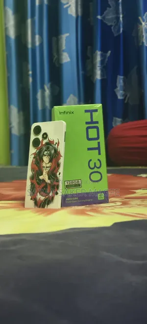 Infinix Hot 30 128 GB White