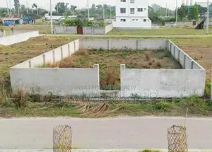 30ft Road 3 Katha Land North Facing at Sector-17/G