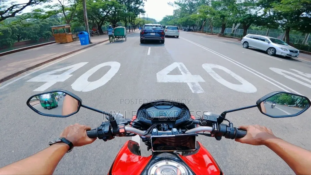 Honda CB 2018 Red