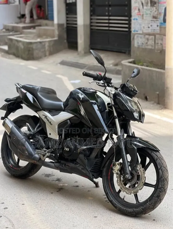 TVS Apache RTR 160 4V 2021 Black