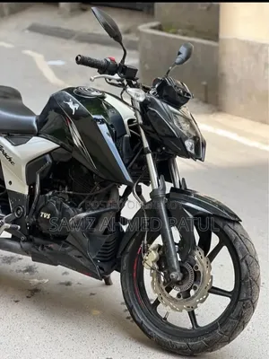 TVS Apache RTR 160 4V 2021 Black