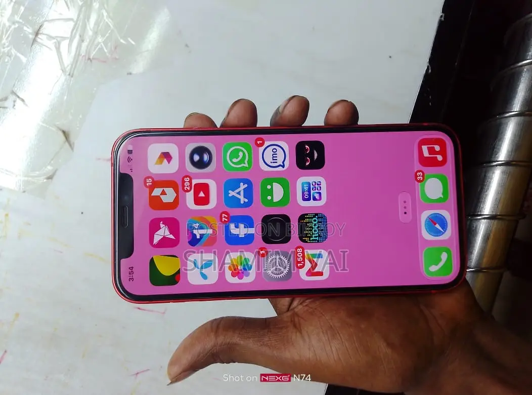 Apple iPhone 12 64 GB Red