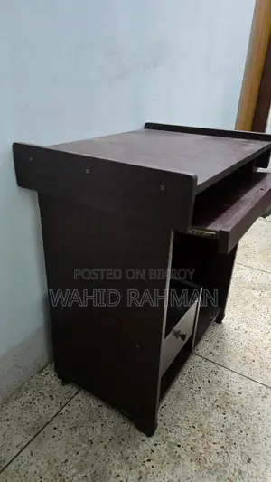 কম্পিউটার টেবিল / পিসি টেবিল