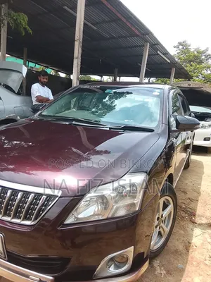 টয়োটা প্রিমিও ২০১০ মেরুন