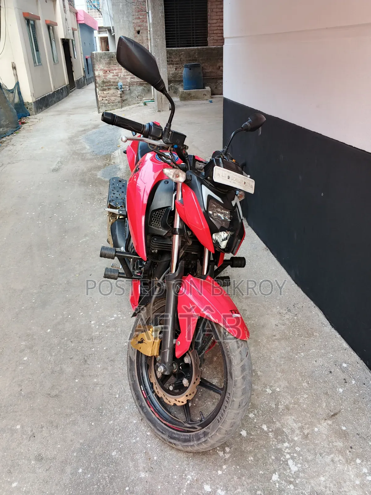 টিভিএস অ্যাপাচি আরটিআর ১৬০ ৪ভি ২০২১ লাল