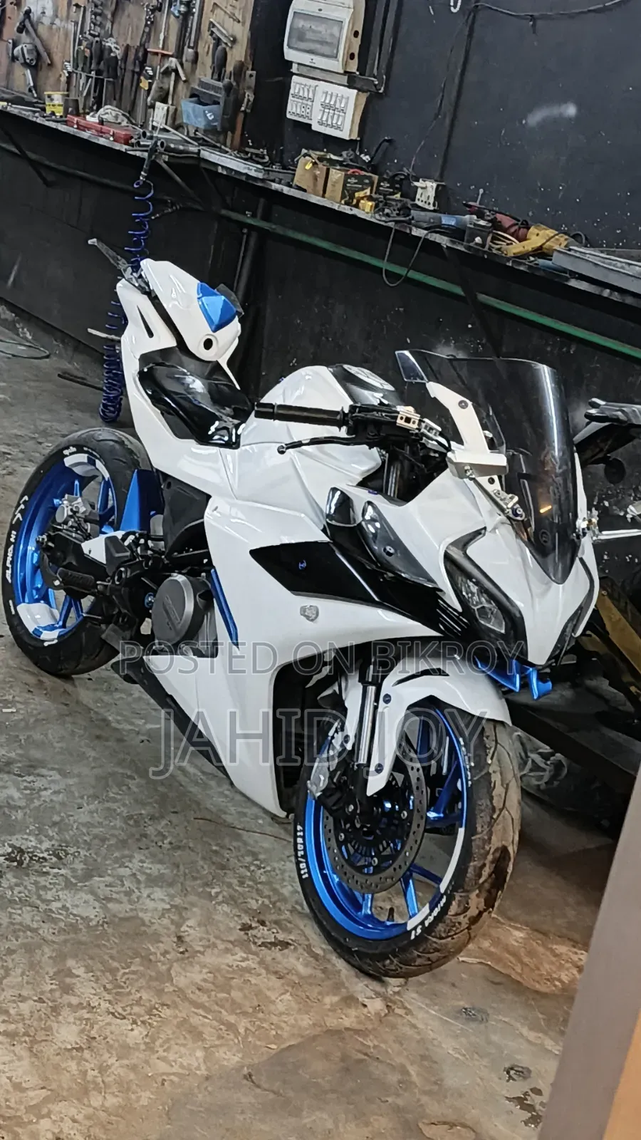 CFMoto 300SR 2025 White