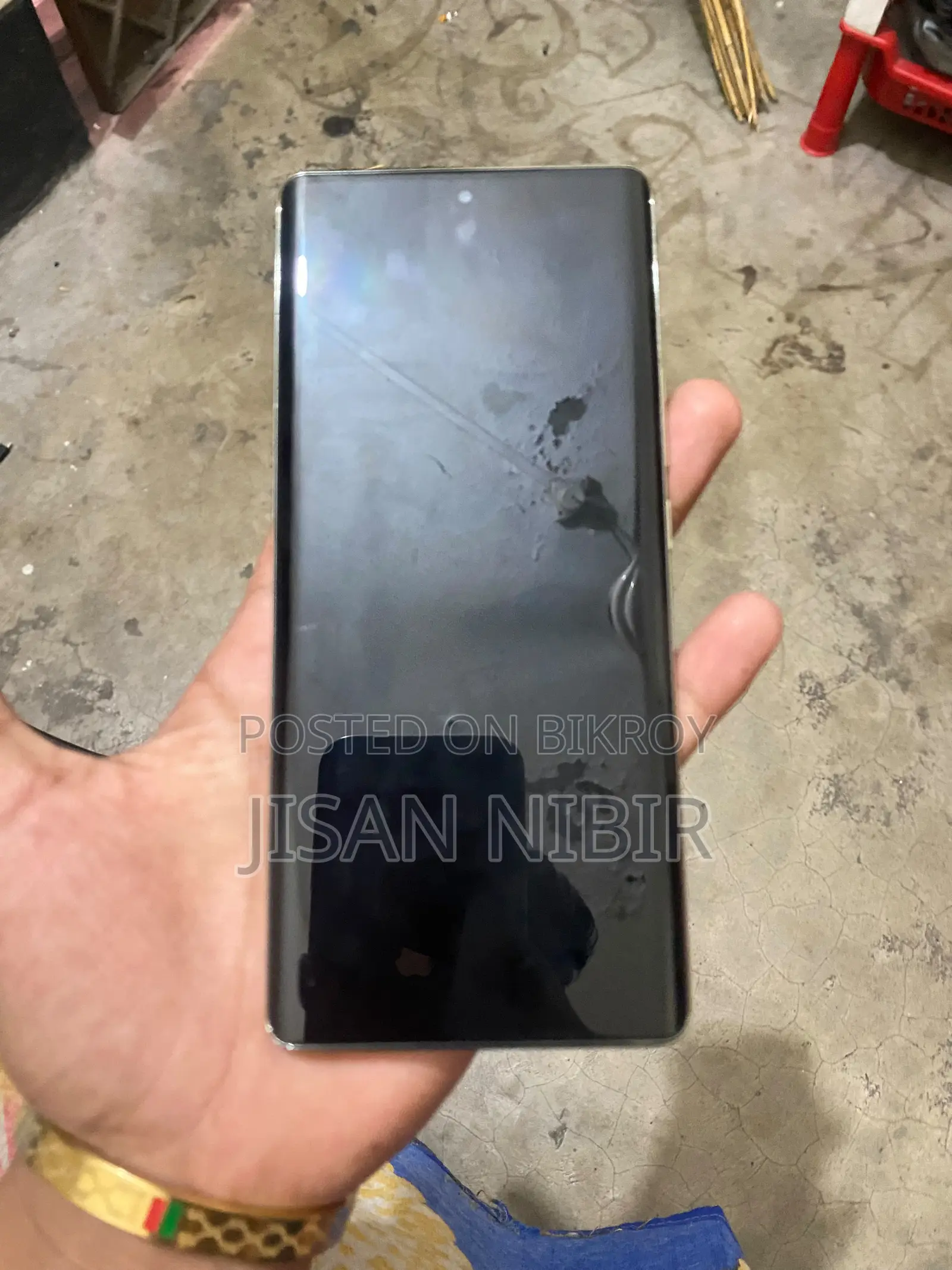 ইনফিনিক্স নোট ৪০ প্রো ২৫৬ জিবি গোল্ড