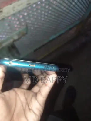 Vivo Y1s ৩২ জিবি কালো