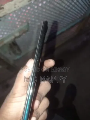 Vivo Y1s ৩২ জিবি কালো