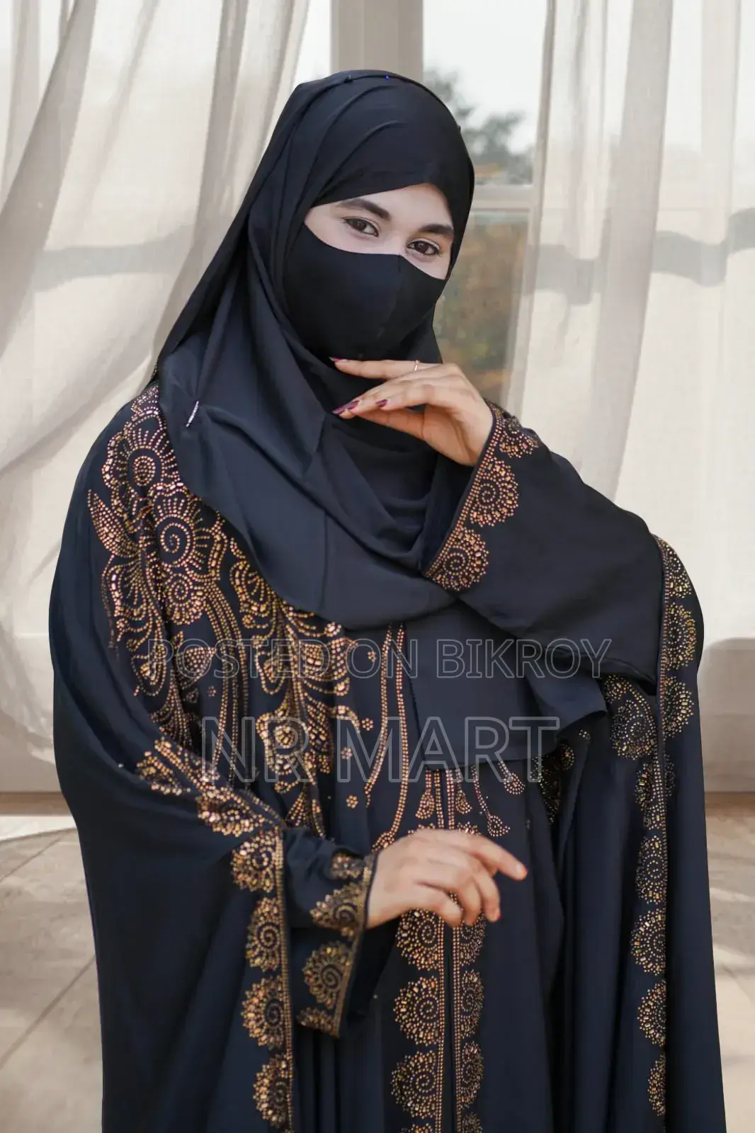 Luxury Persian Abaya Set – With Inner, Vest and Hijab