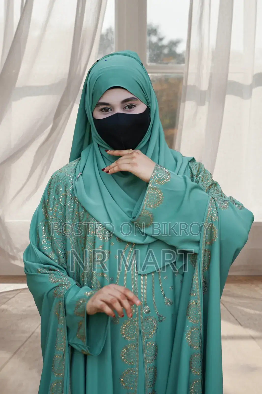 Luxury Persian Abaya Set – With Inner, Vest and Hijab