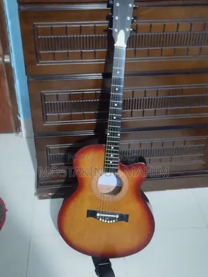 কম দামে গিটার Sell দেওয়া হবে ।