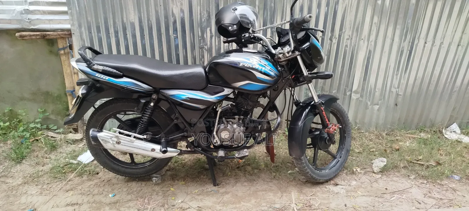 বাজাজ ডিসকভার ১০০ ২০১৭ ব্ল্যাক