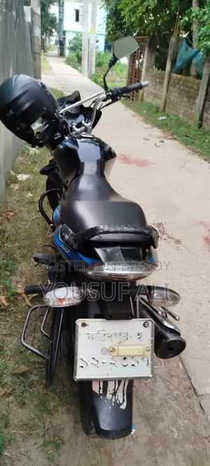 বাজাজ ডিসকভার ১০০ ২০১৭ ব্ল্যাক
