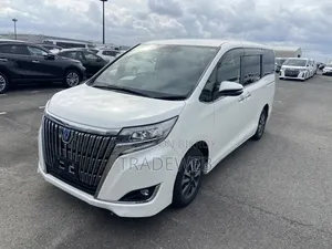 Toyota Esquire 2020 Pearl