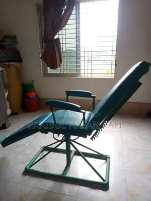 ম্যানুয়াল ডেন্টাল/বিউটি পার্লার চেয়ার