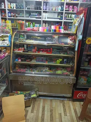 Cake Display Showcase