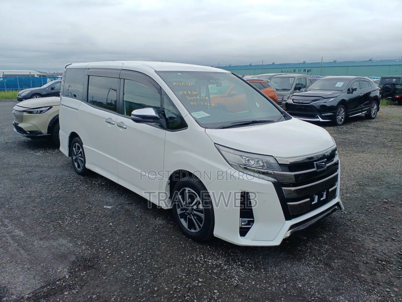 Toyota Noah 2021 Pearl