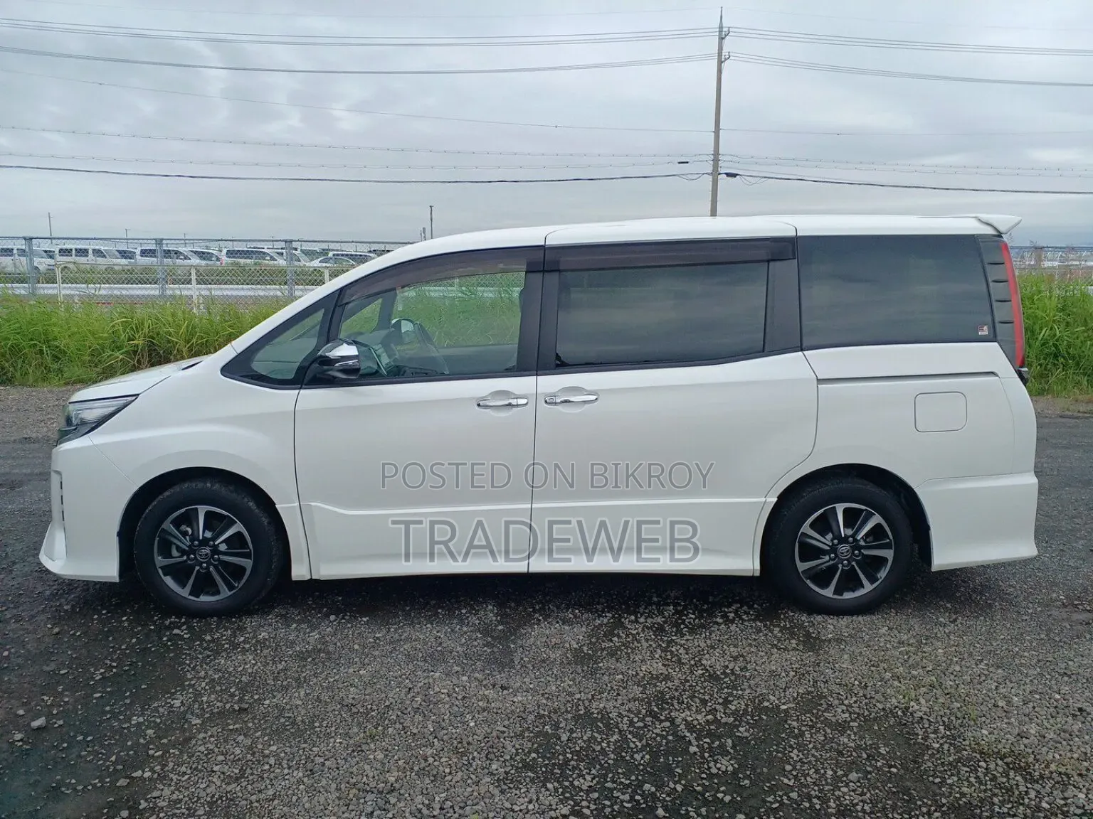 Toyota Noah 2021 Pearl