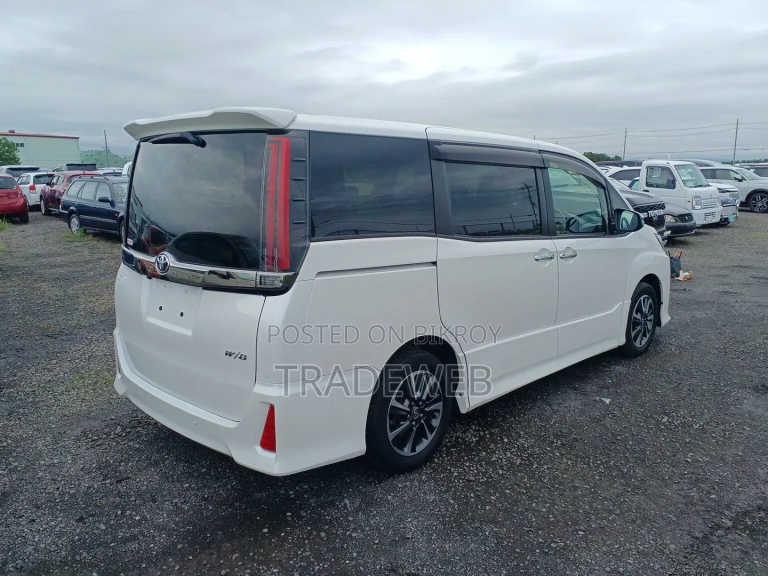 Toyota Noah 2021 Pearl