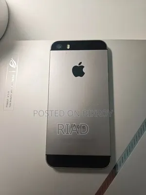 Apple iPhone SE 32 GB Silver