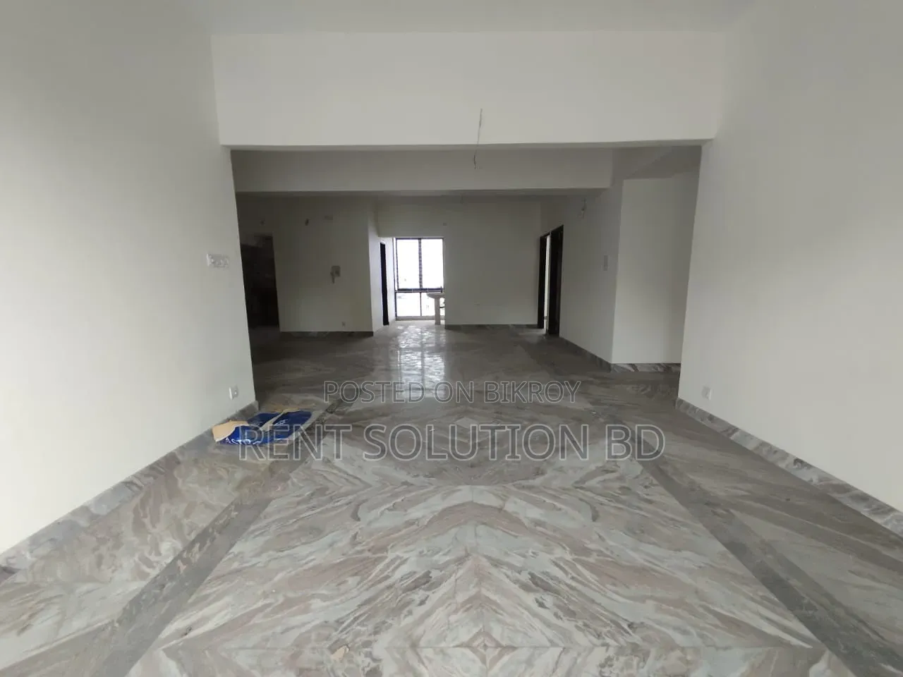 ব্র্যান্ড নিউ অফিস স্পেস
