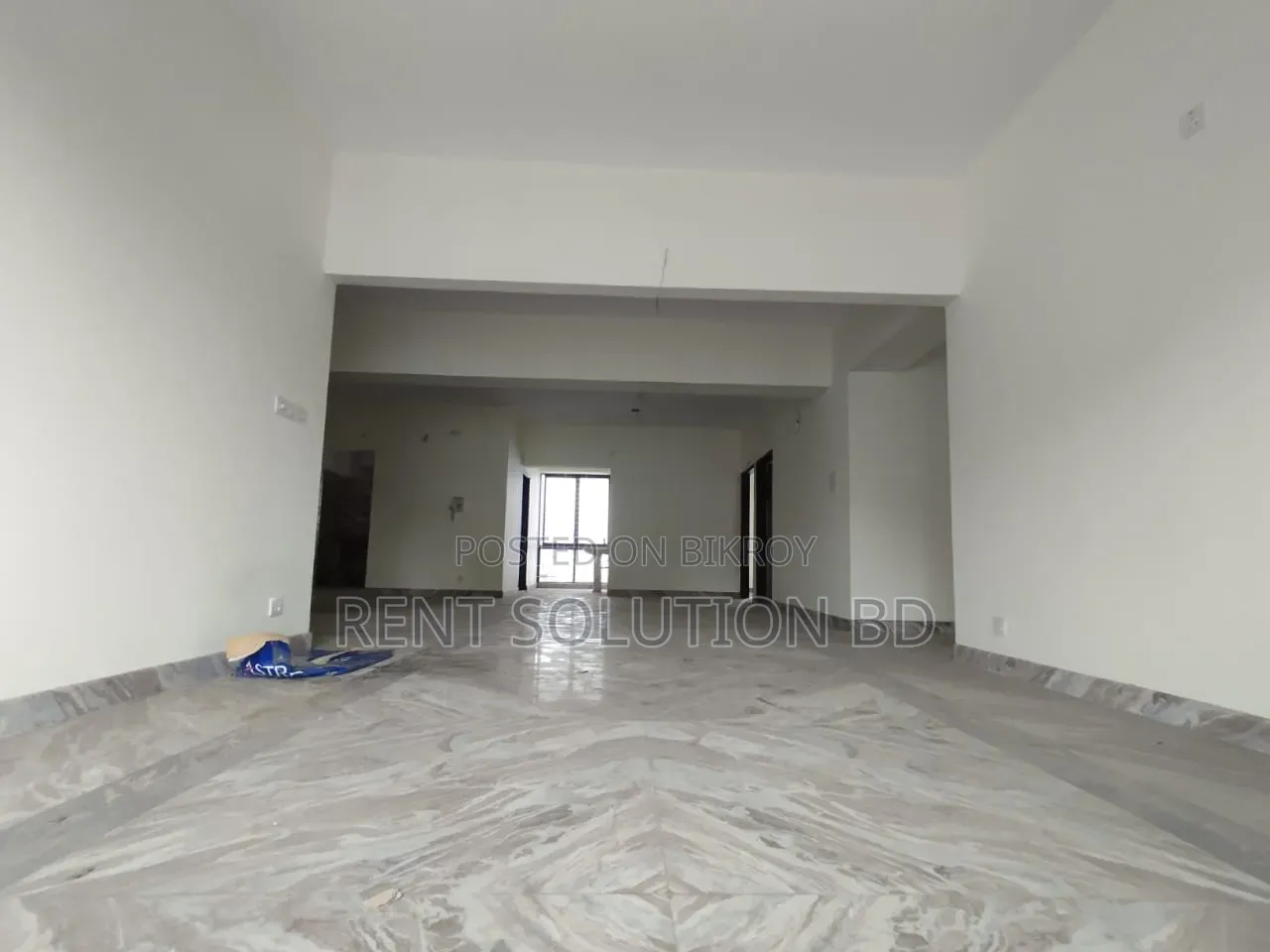 ব্র্যান্ড নিউ অফিস স্পেস