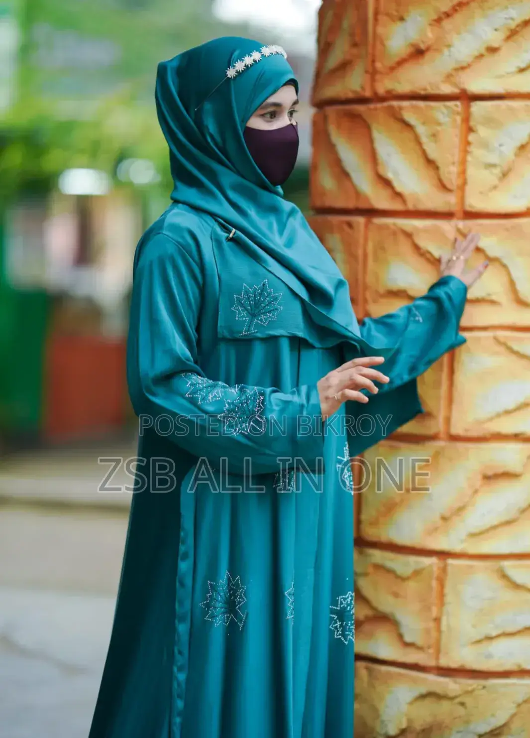 আফ্রিন স্টোন বোরকা (শুধু বোরকা)