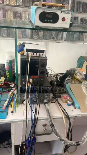 Mobile Repair Shop Sale With Goods