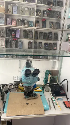 Mobile Repair Shop Sale With Goods