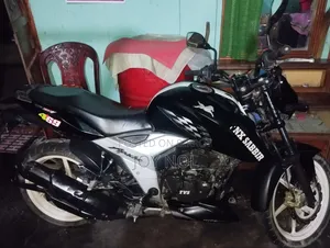 টিভিএস আপাচে ১৬০ ৪ভি ২০১৯ ব্ল্যাক